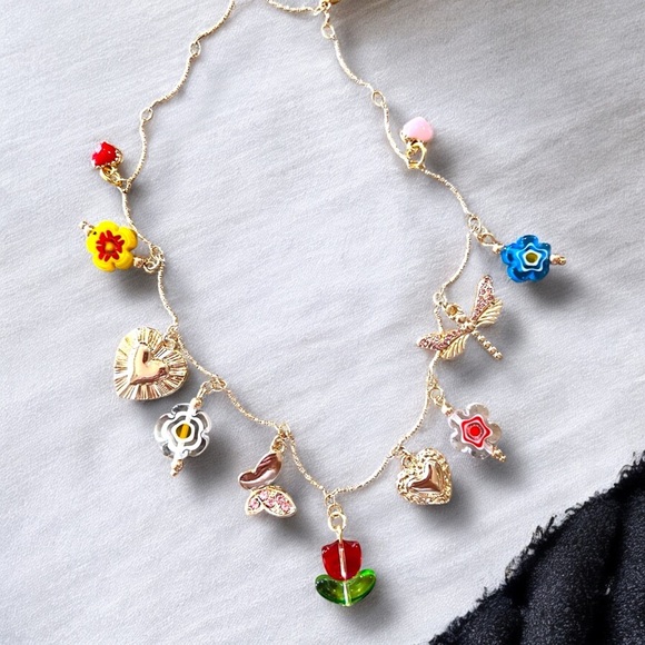 Gold and Red toned Charm Necklace glass rhinestones enamel tulip flower hearts - Picture 5 of 17